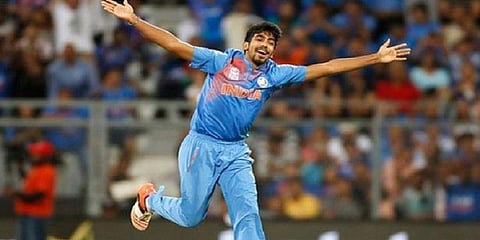 டி 20 போட்டியில் சாதனைப் படைக்க இருக்கும் பும்ரா!