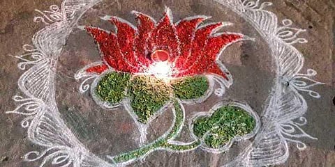 “தாமரைக் கோலம் போட்டால் ரூ.1000” - வதந்தியால் பரபரப்பு