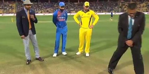 இந்தியா முதல் பேட்டிங் - ரோகித், உமேஷ், மார்கண்டே அணியில் இல்லை