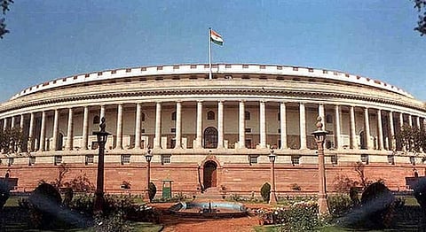 அபிநந்தன் வீடியோவை நீக்க வேண்டும் - யூடியூப்-க்கு மத்திய அரசு உத்தரவு