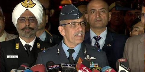 இந்திய ராணுவம் எதற்கும் தயார் - முப்படை அதிகாரிகள் கூட்டாக பேட்டி