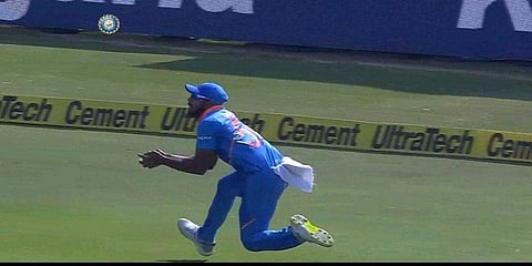 விஜய் சங்கரின் அசத்தலான கேட்ச் - வீடியோ