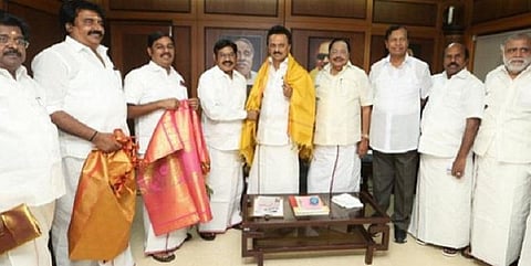 திமுகவில் ஒரு தொகுதி ஒதுக்கீடு - உதய சூரியன் சின்னத்தில் ஐஜேகே போட்டி