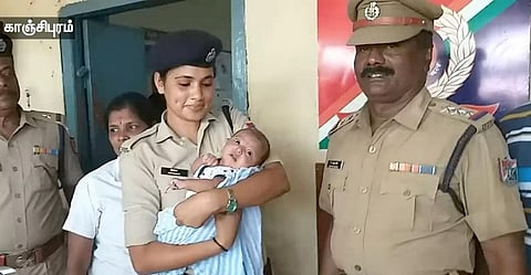 சென்னை மின்சார ரயிலில் கேட்பாரற்று கிடந்த 3 மாத ஆண் குழந்தை..!