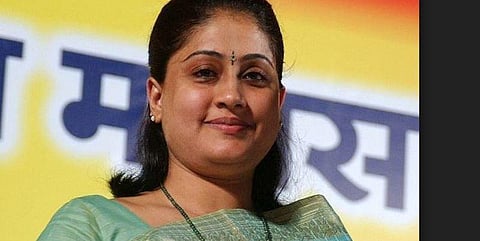 மோடி பயங்கரவாதி போல் இருக்கிறார்: ராகுல் காந்தி முன் விஜயசாந்தி சர்ச்சை பேச்சு!