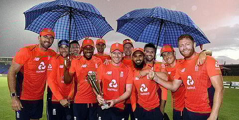 டேவிட் வில்லே வேகத்தில் சரிந்தது வெஸ்ட் இண்டீஸ்!