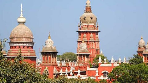 உயர்நீதிமன்றம்