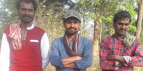 மாவோயிஸ்டுகள் என நினைத்து ஆதிவாசிகளை கைது செய்த போலீஸ்