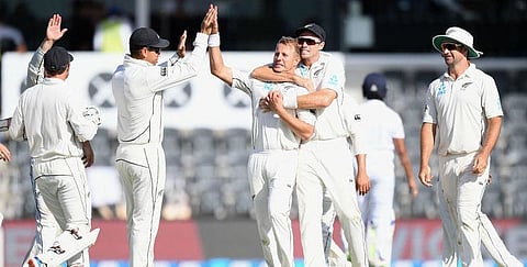 நீல் வாக்னர், போல்ட் வேகத்தில் சரிந்த பங்களாதேஷ்!