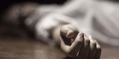 வீடியோ பார்த்து குழந்தை பெற்ற திருமணமாகாத பெண் உயிரிழப்பு!