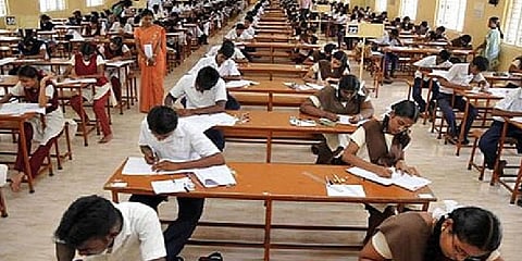 10 ஆம் வகுப்பு பொதுத் தேர்வு இன்று தொடக்கம்