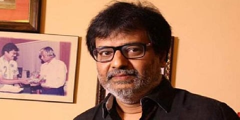 ''மாணவர்களுக்கு ஸ்மார்ட் போன் வேண்டாம்; சாதாரண போன் போதும்'' - நடிகர் விவேக்