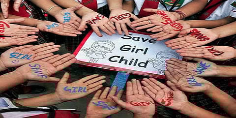 இன்னமும் தொடர்கிறதா கருக்கலைப்பு? தமிழகத்தில் குறையும் பெண் குழந்தைகள் பிறப்பு விகிதம்!