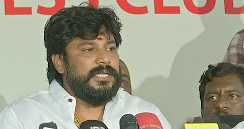 தொகுதிகள் கேட்டு கையேந்தும் நிலையில் இருக்கிறது சமக- அதிருப்தியில் விலகிய நிர்வாகிகள்