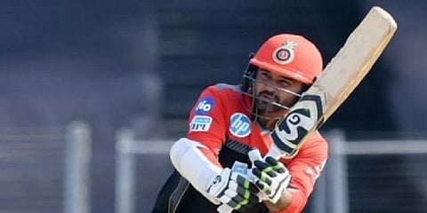 வந்த வேகத்தில் அவுட் ஆன ஆர்சிபி வீரர்கள் - பரிதாபமான பார்த்தீவ் படேல்