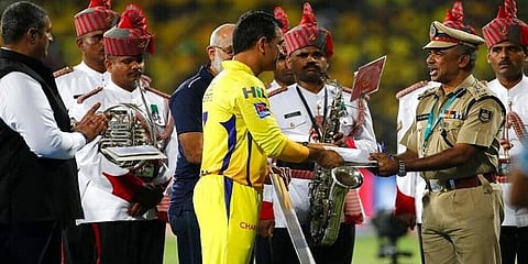 சிஆர்பிஎஃப் வீரர்களின் குடும்பத்தினருக்கு ரூ2 கோடி நிதி அளித்தது சிஎஸ்கே