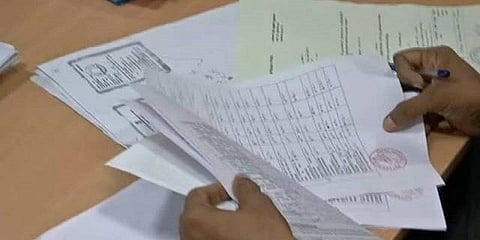 மக்களவை தேர்தல்: வேட்பு மனுக்கள் மீது இன்று பரிசீலனை