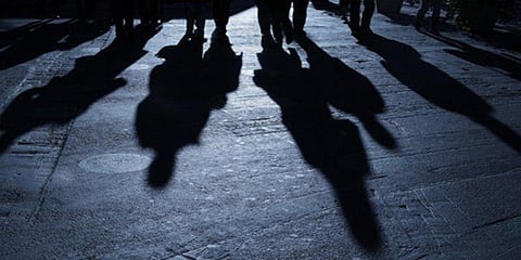 போலீஸ் போல் நடித்து நூதன வழிப்பறி சம்பவம்