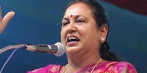 "புல்வாமா தாக்குதலை நடத்தியவர் மோடி" பிரேமலதாவின் உளறல் பேச்சு