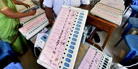 வேட்பாளர்கள் குற்ற வழக்குகளை விளம்பரம் செய்ய தேர்தல் ஆணையம் உத்தரவு