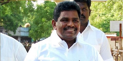 திமுக எம்.எல்.ஏ. அனிதா ராதாகிருஷ்ணன் பண்ணையில் பறக்கும் படை சோதனை