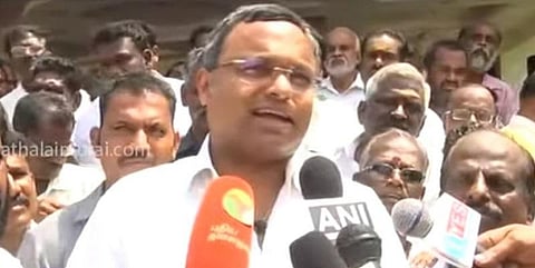 “ஜெயலலிதா கருணையால் அமைச்சரானவர்கள் இவர்கள்” - கார்த்தி சிதம்பரம்