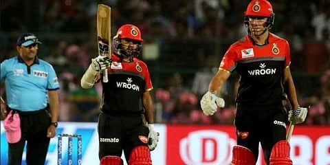 158 ரன்கள் சேர்த்தது பெங்களூர் - பார்திவ் படேல் அரைசதம்