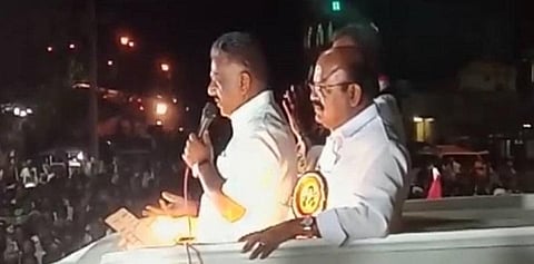 துணை முதல்வர் பரப்புரையில் கலந்துகொள்ள பெண்களுக்கு பணம்?