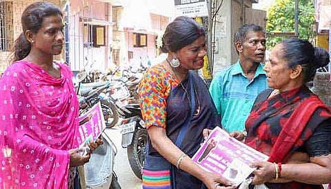 தேர்தலில் சுயேச்சையாக போட்டியிடும் திருநங்கை ! வீட்டை காலி செய்ய வற்புறுத்தும் உரிமையாளர்