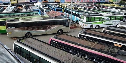 தேர்தலையொட்டி தனியார் பேருந்து கட்டணம் அதிகரிப்பு