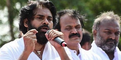 பிரச்சாரத்திற்கு நடுவே பவன் கல்யாண் உடல்நிலை பாதிப்பு - மருத்துவமனையில் அனுமதி