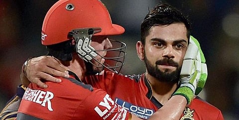 சிக்ஸர் மழை பொழிந்த விராட், டிவில்லியர்ஸ் - பெங்களூர் 205 ரன் குவிப்பு