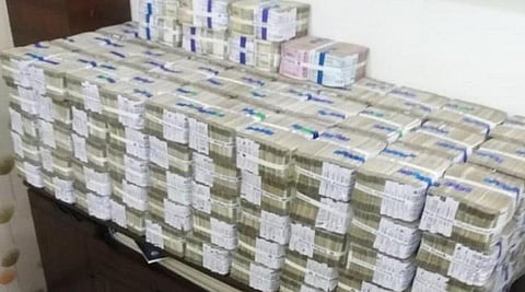 பறிமுதல் செய்யப்பட்ட பாஜகவின் ரூ.8 கோடி ! தெலங்கானாவில் அதிரடி