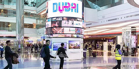 துபாய் ஏர்போர்ட்டில் பராமரிப்பு பணி: 45 நாட்களுக்கு ரன் வே மூடல்!