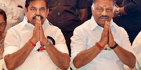 வெற்றியை எம்.ஜி.ஆர், ஜெயலலிதாவிற்கு காணிக்கையாக்குவோம் - ஈபிஎஸ்;ஒபிஎஸ்