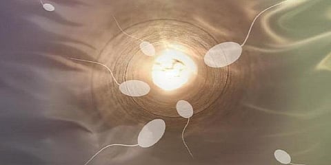 தன்னுடைய உயிரணுவை செலுத்தி 49 குழந்தைகளுக்கு தந்தையான டாக்டர்!