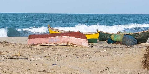 நள்ளிரவு முதல் அமலுக்கு வரும் மீன்பிடி தடைக் காலம்