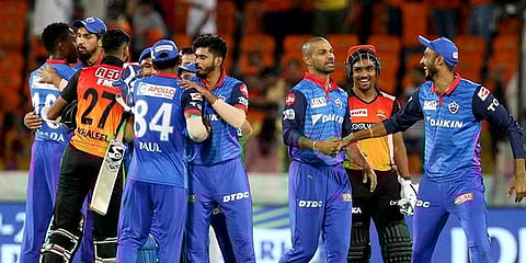 15 ரன்னுக்கு 8 விக்கெட்டுகளை இழந்த ஐதராபாத், டெல்லியிடம் சரண்டர்!