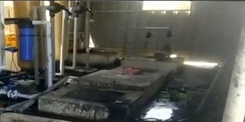 விஷவாயு தாக்கி 4 இளைஞர்கள் உயிரிழப்பு : ரசாயன ஆலைக்கு சீல்