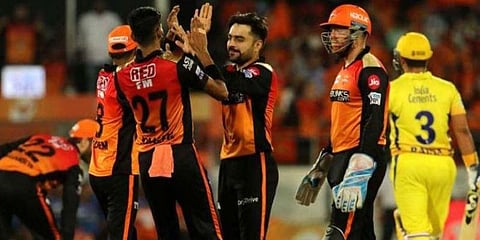 மெதுவாக விளையாடிய சென்னை அணி : ஹைதராபாத்திற்கு 133 ரன்கள் இலக்கு