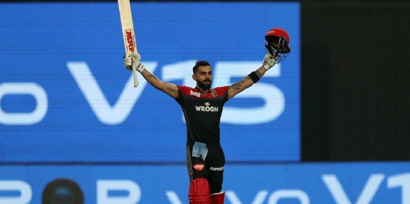 விராட் கோலி அதிரடி சதம் - பெங்களூர் 213 ரன் குவிப்பு