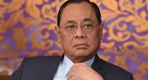 உச்சநீதிமன்ற தலைமை நீதிபதி மீது பாலியல் புகார் !