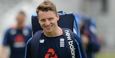 மருத்துவமனையில் மனைவி: லண்டன் பறந்தார் ’மன்கட்’ பட்லர்