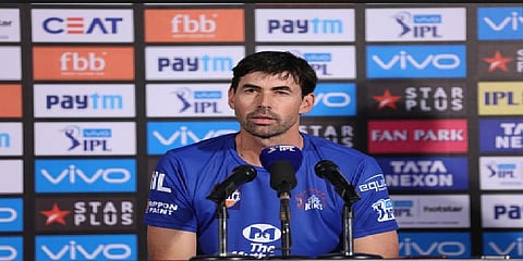 “டெத் ஓவரில் தோனியின் ஆட்டத்தை கேள்வி கேட்கவே மாட்டேன்” - ஃபிளமிங்