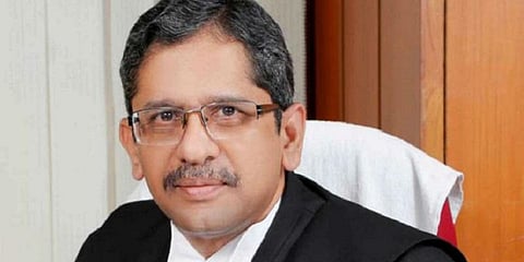 தலைமை நீதிபதி விவகாரம் - விசாரணை குழுவிலிருந்து நீதிபதி ரமணா விலகல்