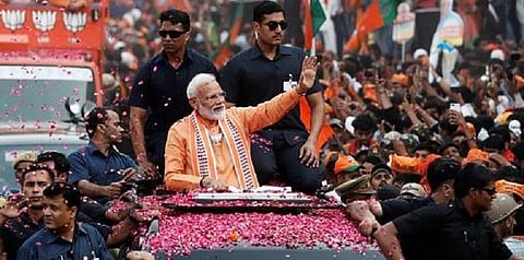 வாரணாசி மோடி பேரணியில் ஓபிஎஸ் மற்றும் ரவீந்திரநாத் பங்கேற்பு