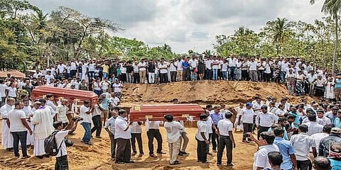 இலங்கை துயரம்: பலியோனார் எண்ணிக்கையை குறைத்தது இலங்கை அரசு