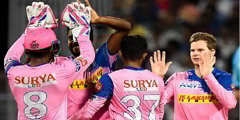 ஹைதராபாத் அணியை வீழ்த்துமா? - டாஸ் வென்று ராஜஸ்தான் பந்துவீச்சு தேர்வு