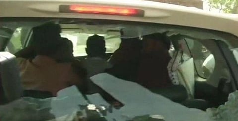 மேற்கு வங்கத்தில் பாஜக-திரிணாமுல் தொண்டர்கள் மோதல்