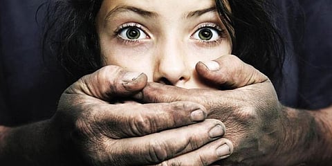 சிறுமிகளுக்கு பாலியல் தொல்லை : ஒரே மாதத்தில் 355 பேர் போக்சோவில் கைது !